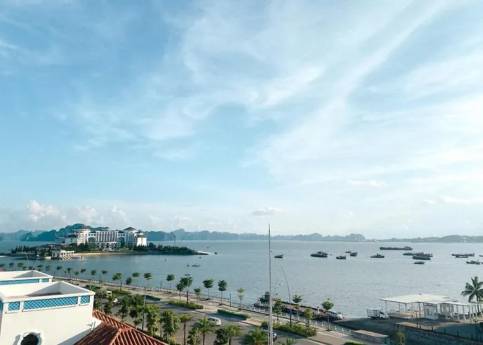 Indotel Halong Hotel 3*